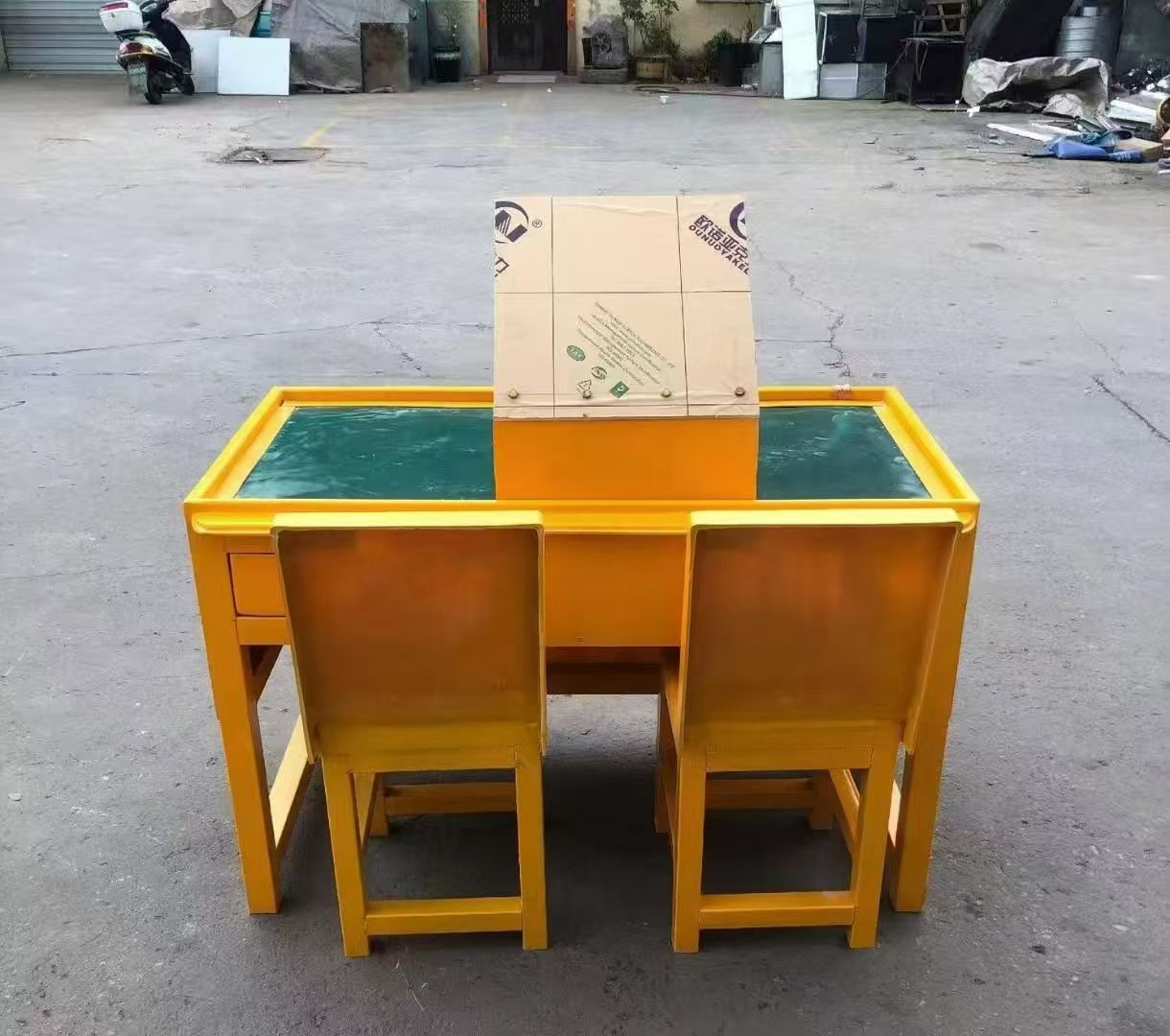 静宁防静电导通桌井下煤矿火工品发放桌：危险品流转的安全守护者